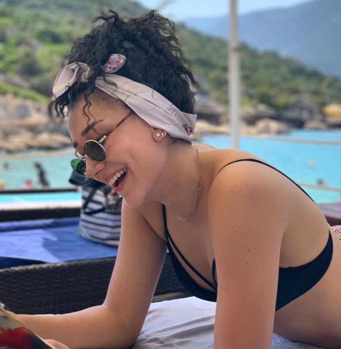 Hande Baladın